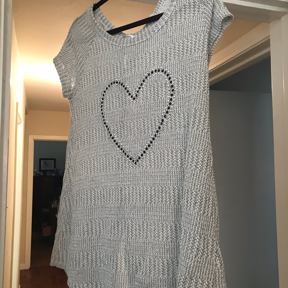 Cute knitted heart rhinestone top